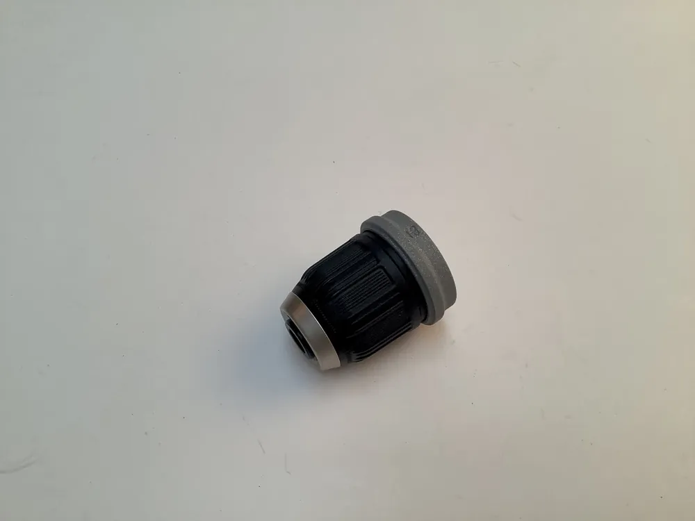Head DCD703