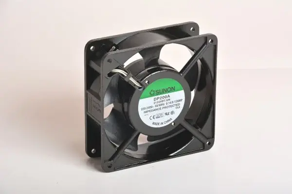 PC-vifte 120x120x38mm 240V + lager