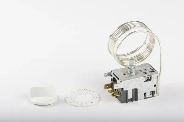 Universal termostat for kjøleskap 077B7001