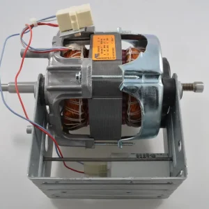 Motor for vaskemaskin med brakett