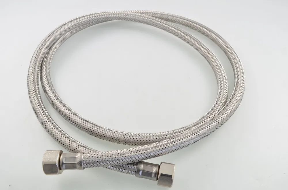 Tilførselsslange 1,5 meter stålomspunnet – 3/8" rette tilkoblinger