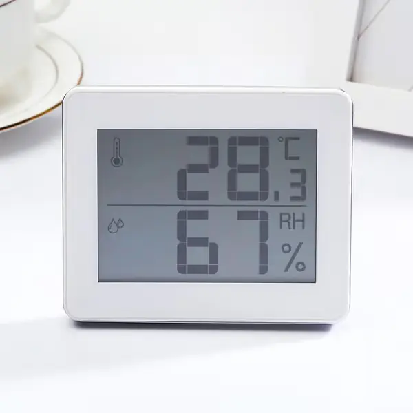 Hvit digitalt display elektronisk temperatur- og fuktighetsmåler