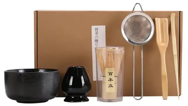Matcha seremoni-sett 6 deler med bambusvisp, skje, keramisk bolle, sil i rustfritt stål, stativ for nybegynnere og teelskere, svart